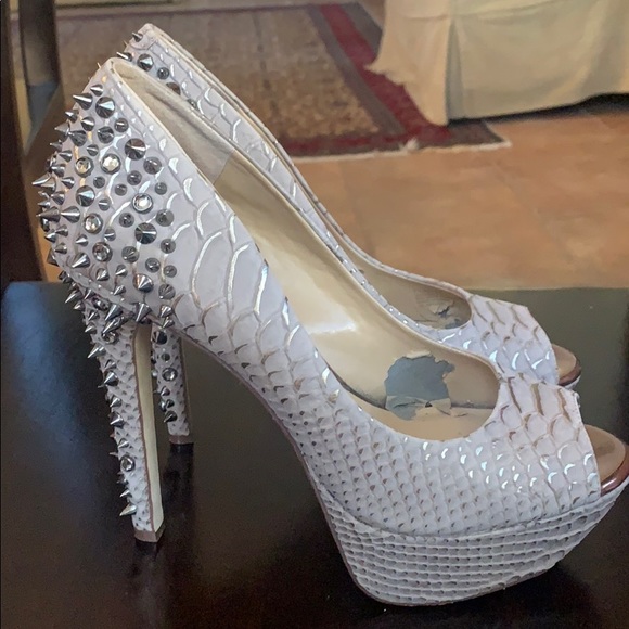 Saks Fifth Ave signature peep toe platform heels - Picture 3 of 8